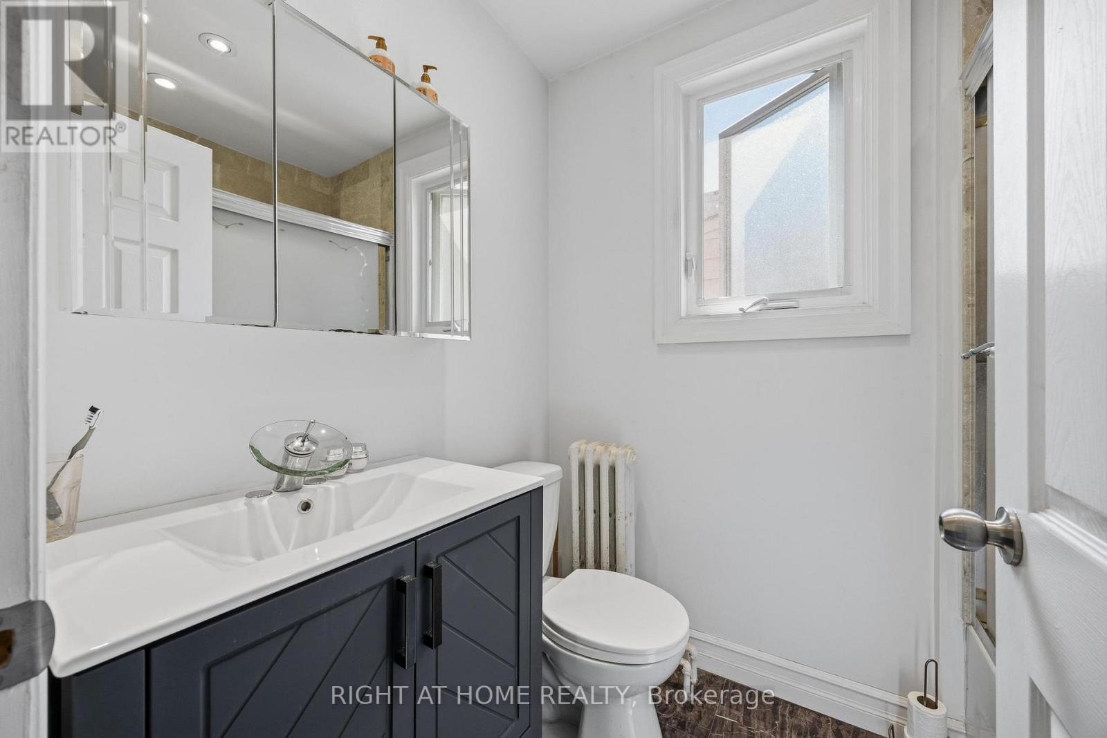 65 Branstone Road, Toronto, Ontario  M6E 4E3 - Photo 21 - W13091802