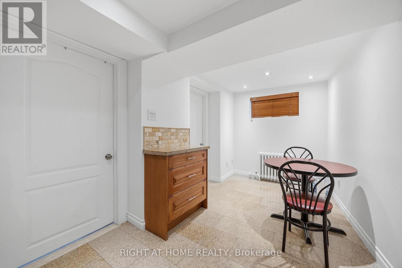 65 Branstone Road, Toronto, Ontario  M6E 4E3 - Photo 23 - W13091802