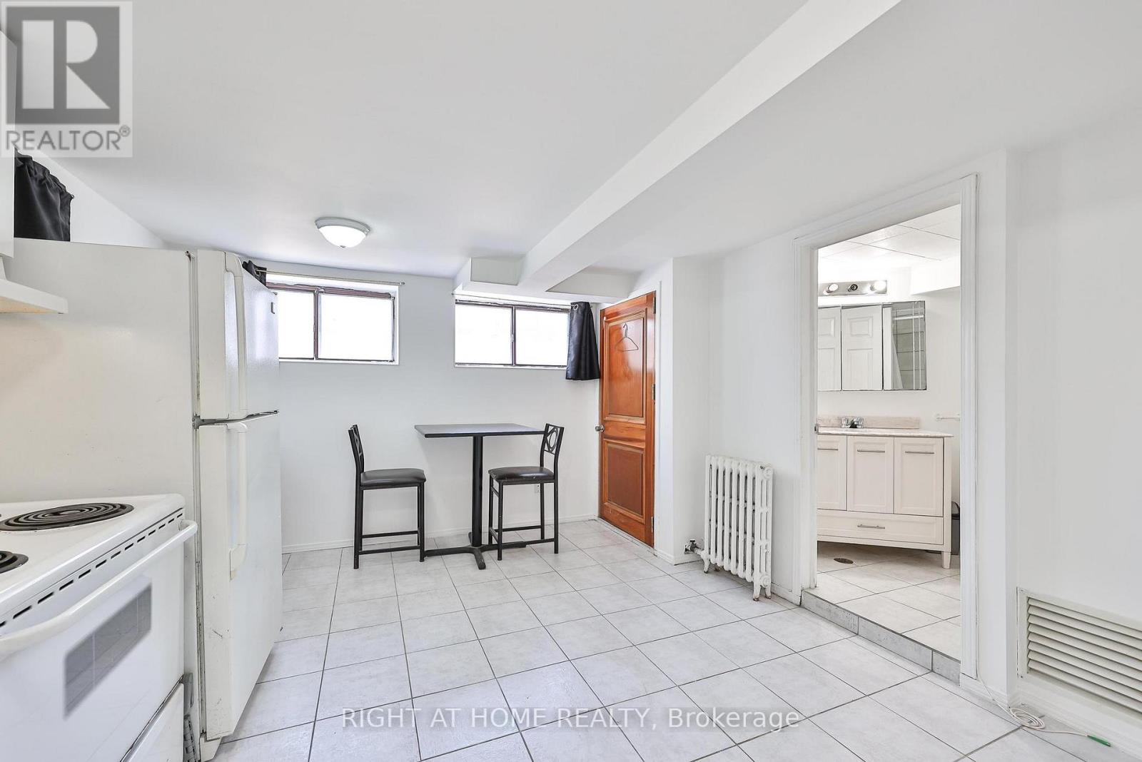 65 Branstone Road, Toronto, Ontario  M6E 4E3 - Photo 32 - W13091802