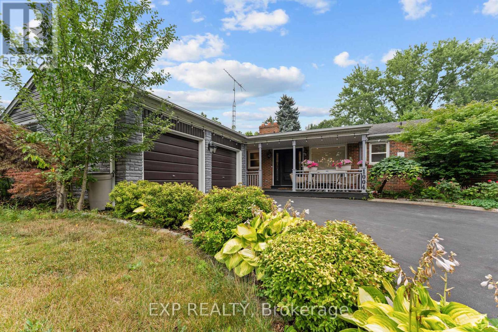 1004 CALDWELL AVENUE, Mississauga, Ontario