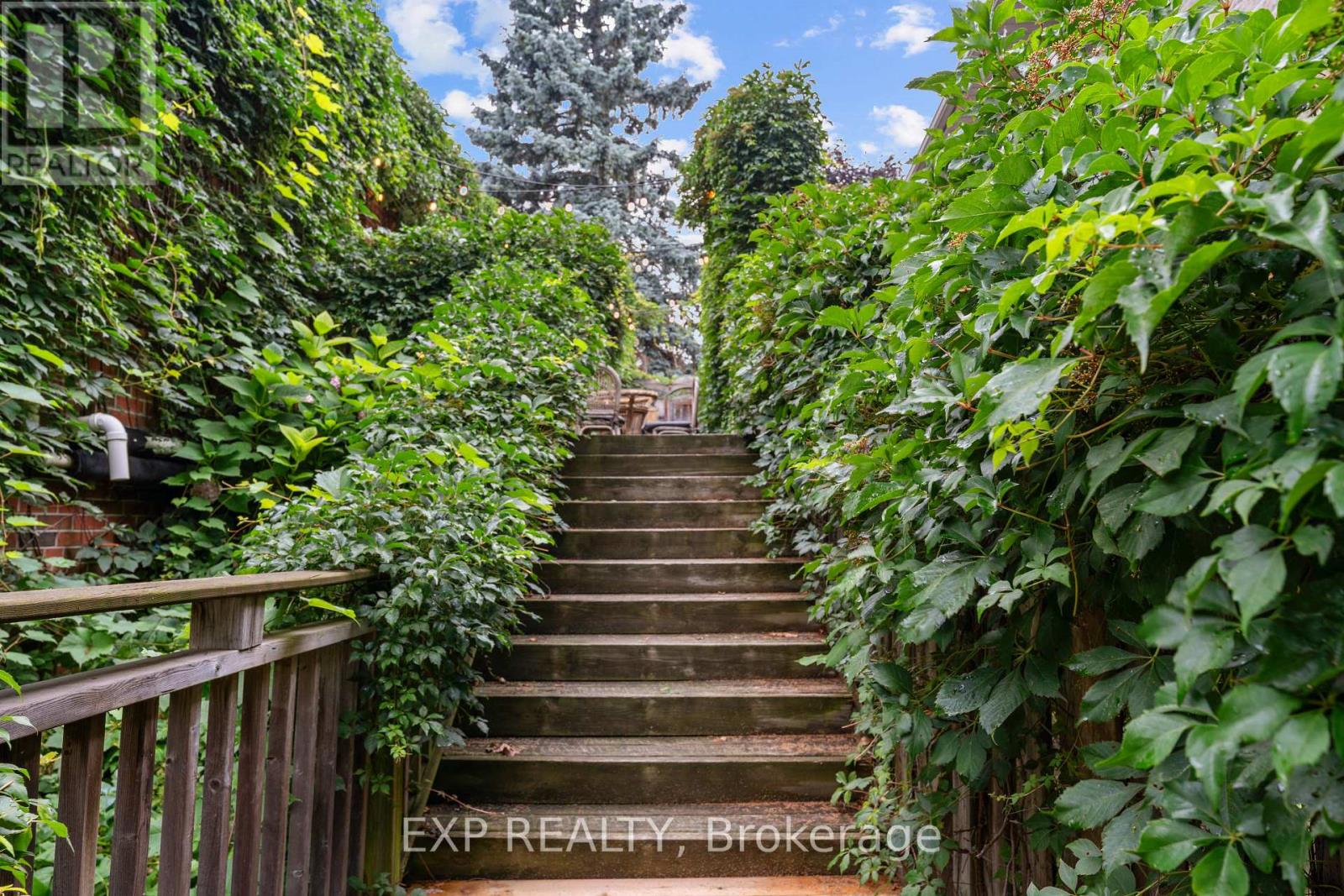 1004 Caldwell Avenue, Mississauga, Ontario  L5H 1Z3 - Photo 47 - W13091842
