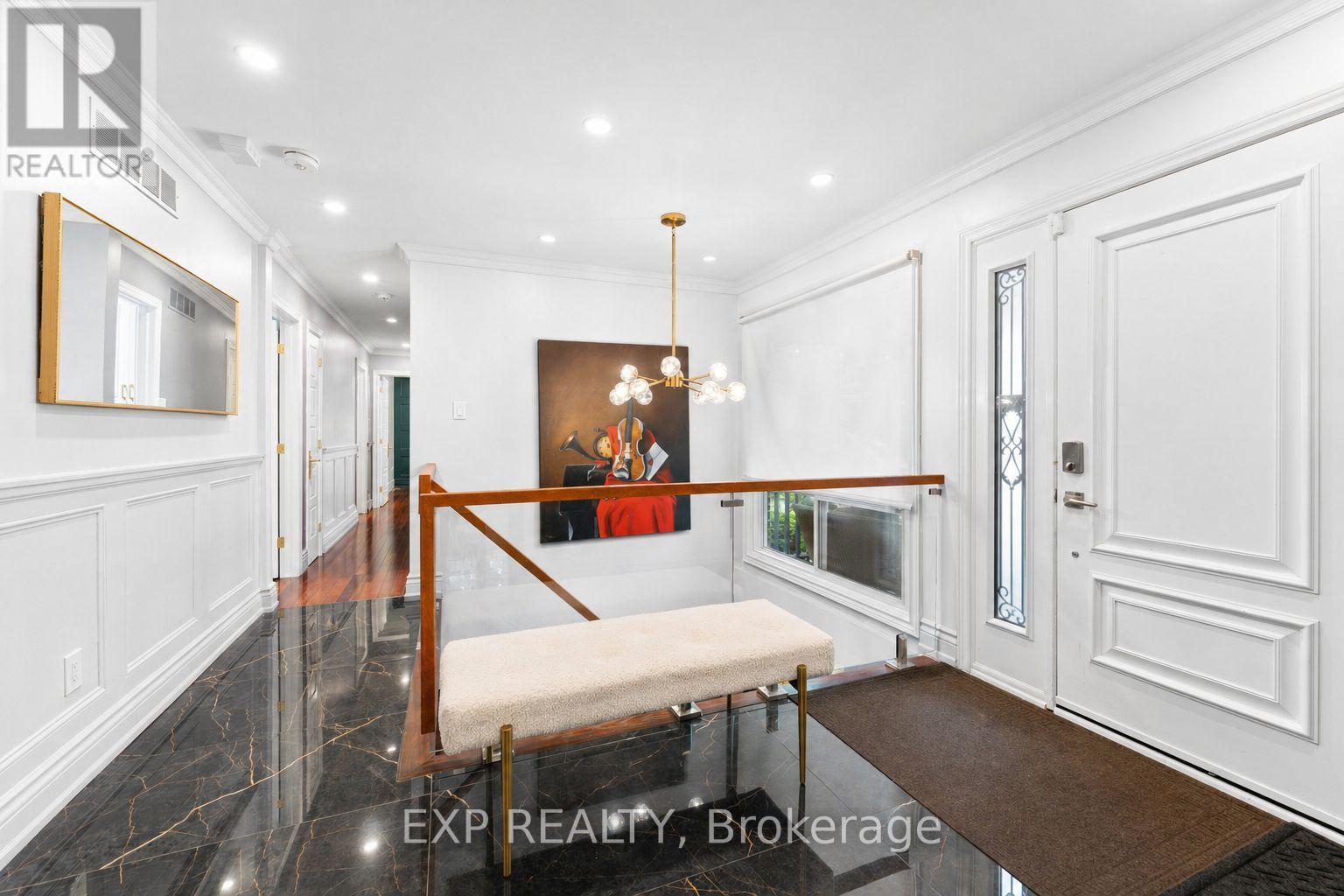 1004 Caldwell Avenue, Mississauga, Ontario  L5H 1Z3 - Photo 7 - W13091842