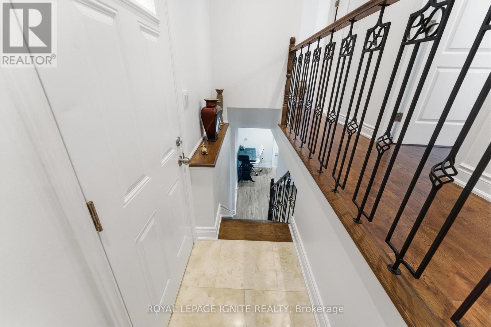 10 Cayuga Avenue, Toronto, Ontario  M6N 2G1 - Photo 16 - W13091848