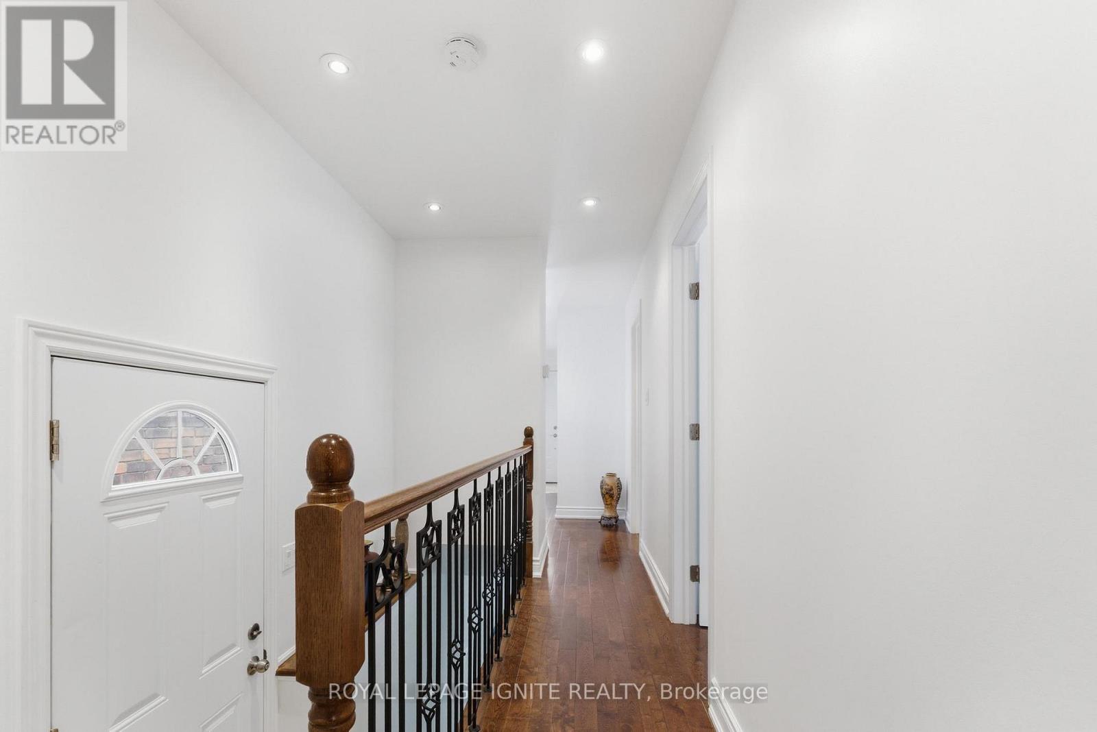 10 Cayuga Avenue, Toronto, Ontario  M6N 2G1 - Photo 17 - W13091848