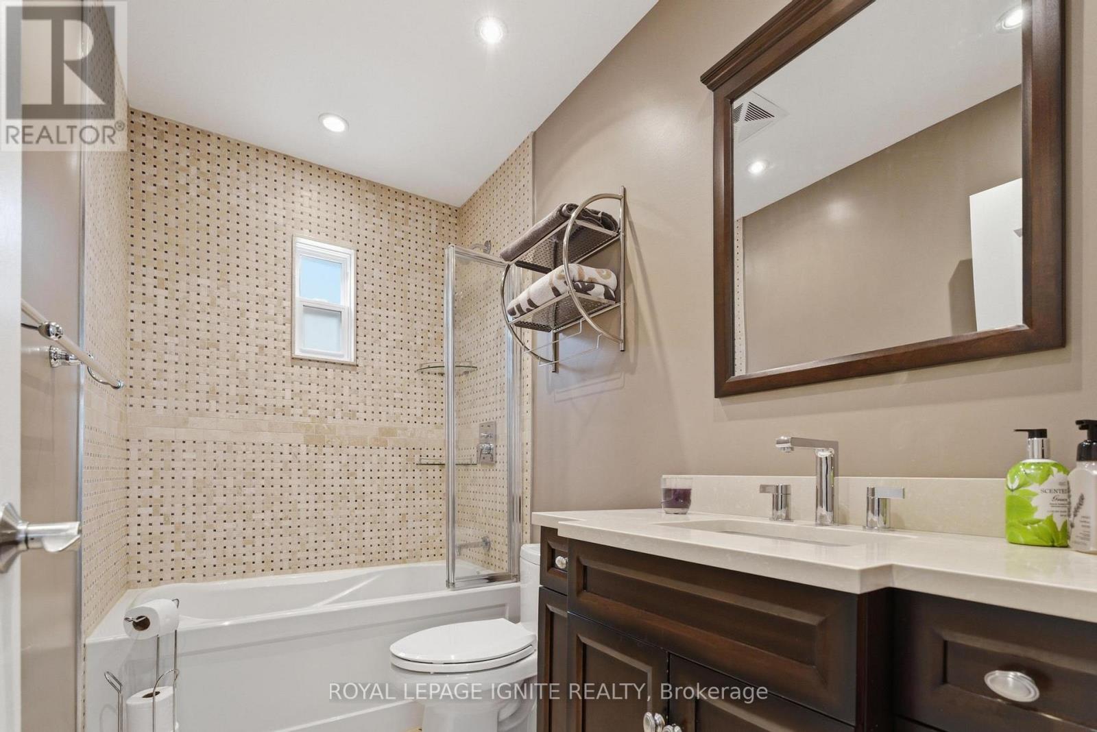 10 Cayuga Avenue, Toronto, Ontario  M6N 2G1 - Photo 20 - W13091848