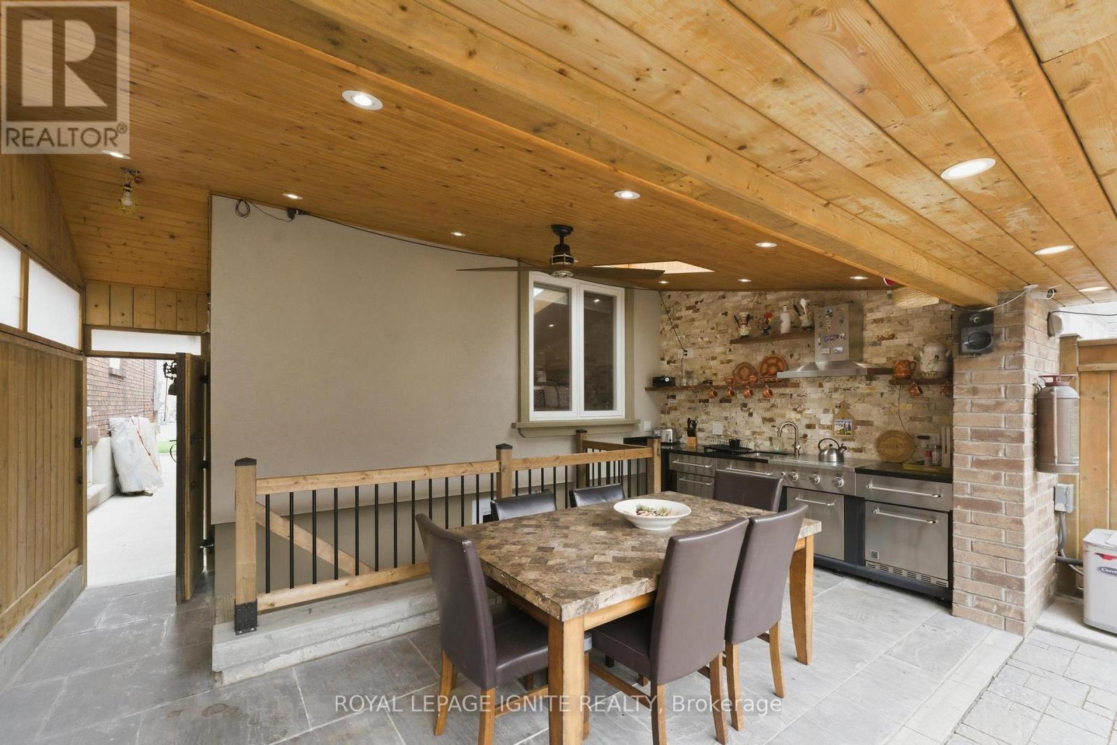 10 Cayuga Avenue, Toronto, Ontario  M6N 2G1 - Photo 34 - W13091848