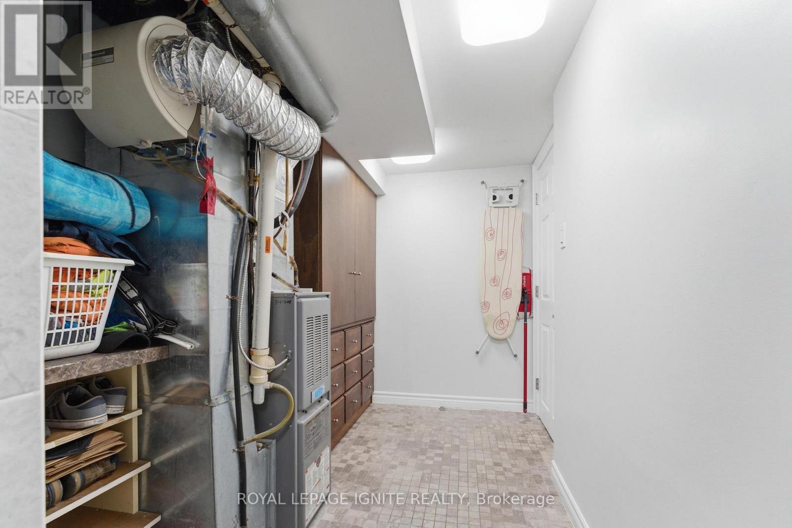 10 Cayuga Avenue, Toronto, Ontario  M6N 2G1 - Photo 38 - W13091848