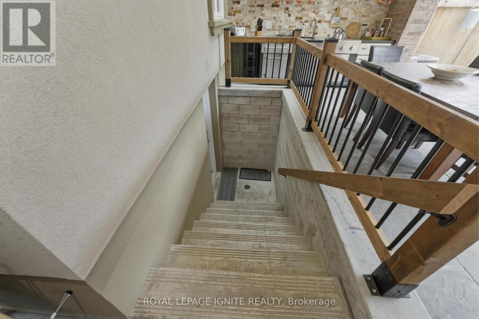 10 Cayuga Avenue, Toronto, Ontario  M6N 2G1 - Photo 42 - W13091848