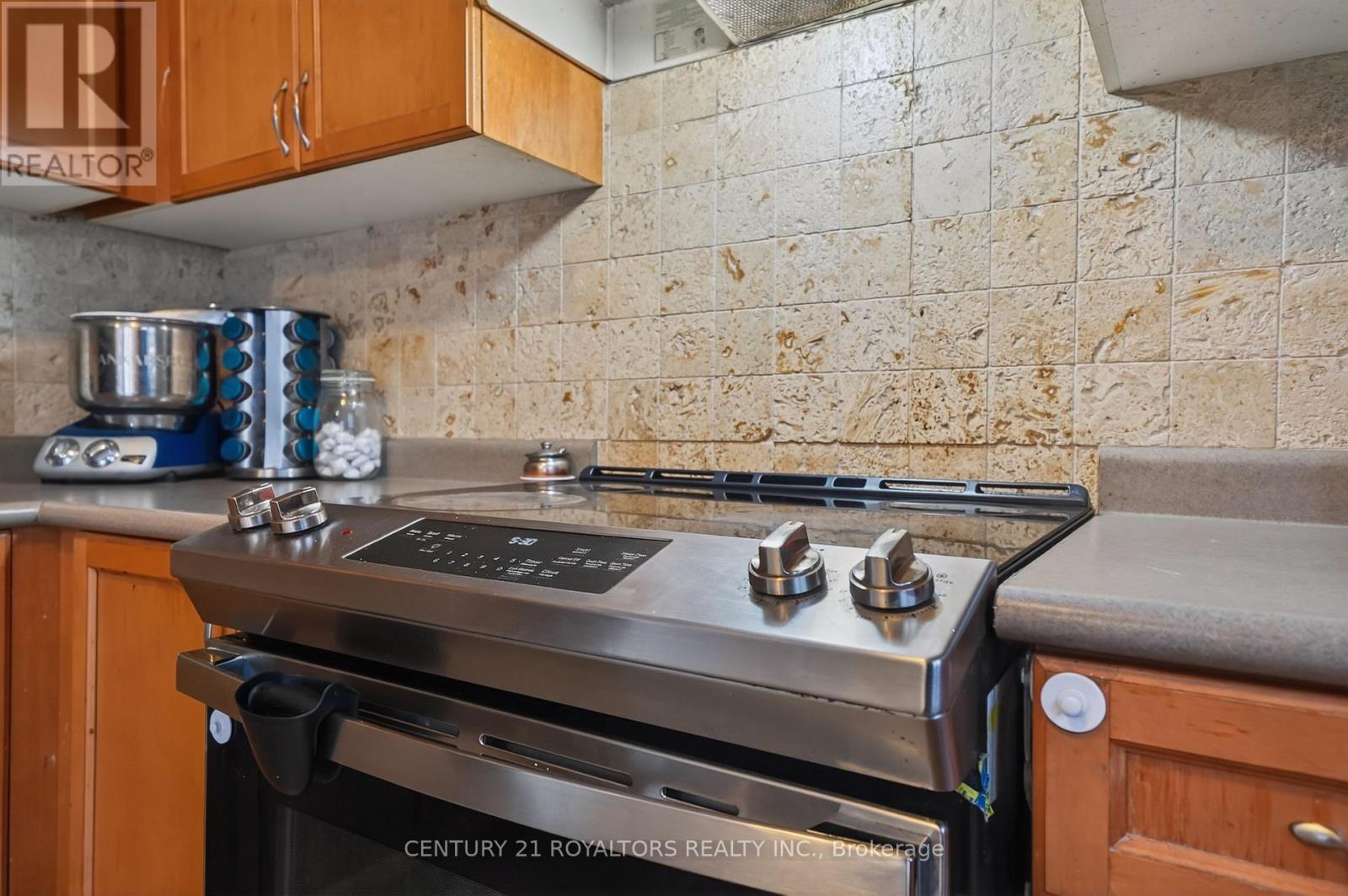 30 Trudelle Crescent, Brampton, Ontario  L7A 2Z1 - Photo 17 - W13091864