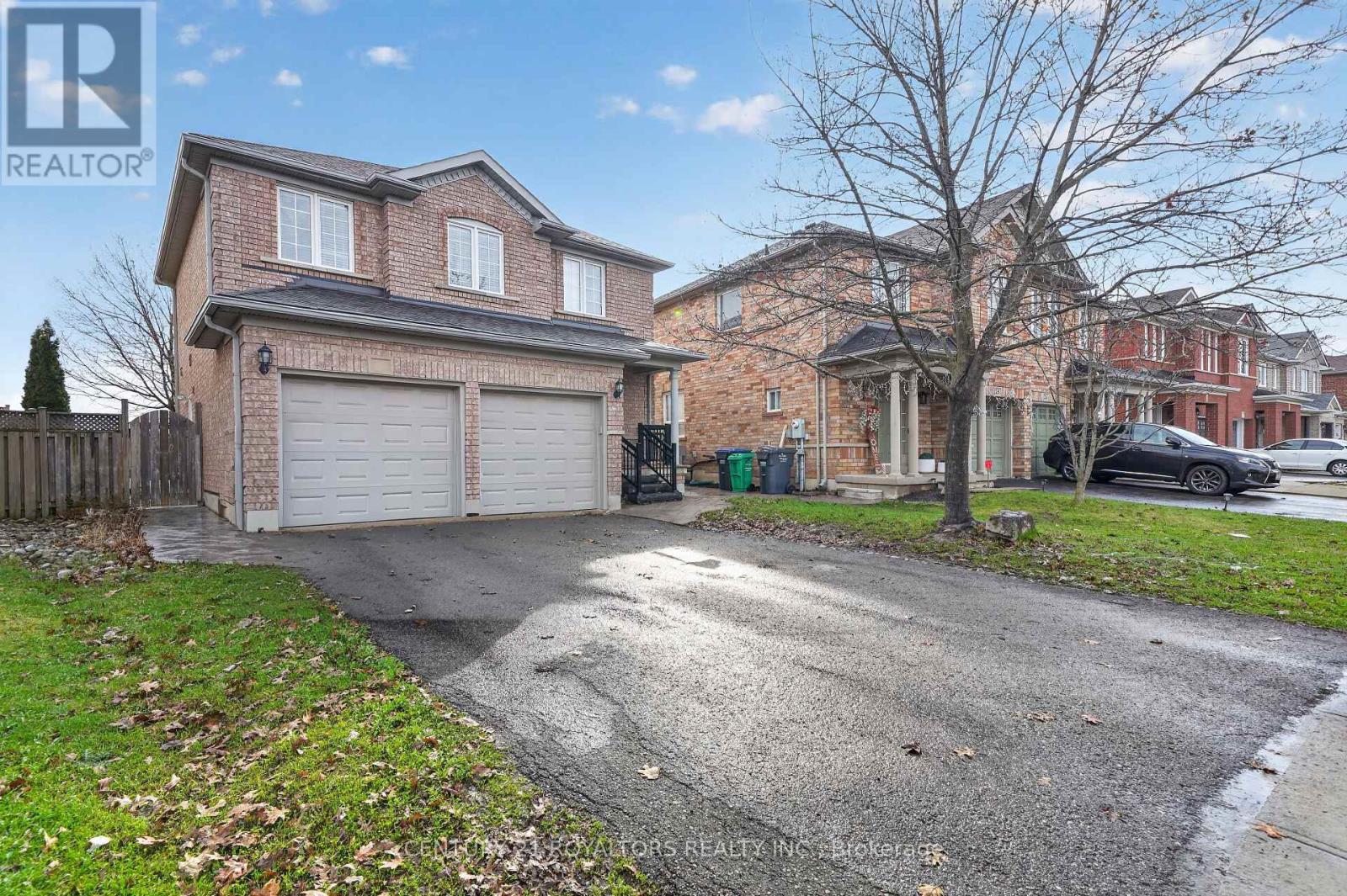 30 Trudelle Crescent, Brampton, Ontario  L7A 2Z1 - Photo 2 - W13091864