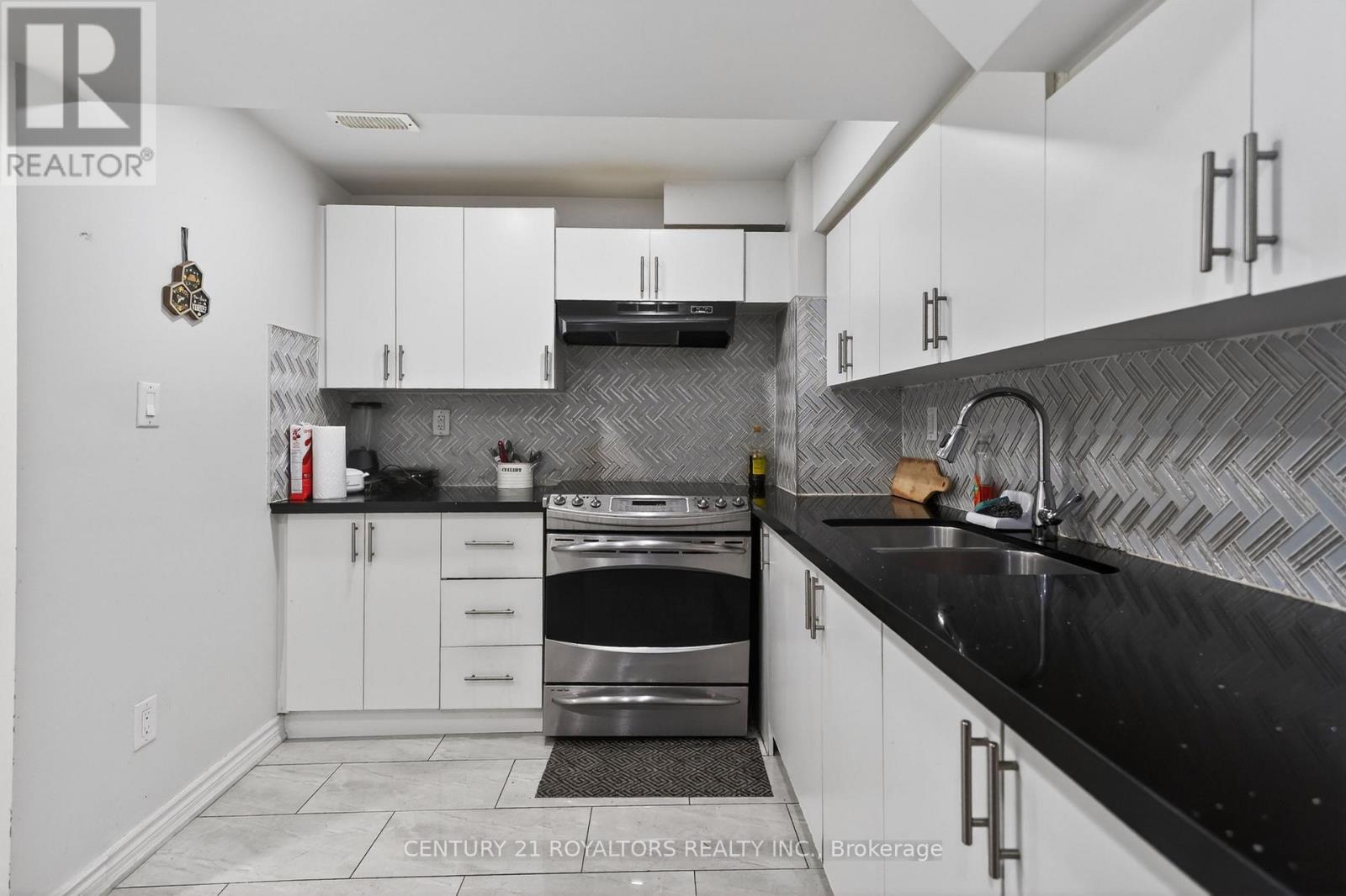 30 Trudelle Crescent, Brampton, Ontario  L7A 2Z1 - Photo 36 - W13091864