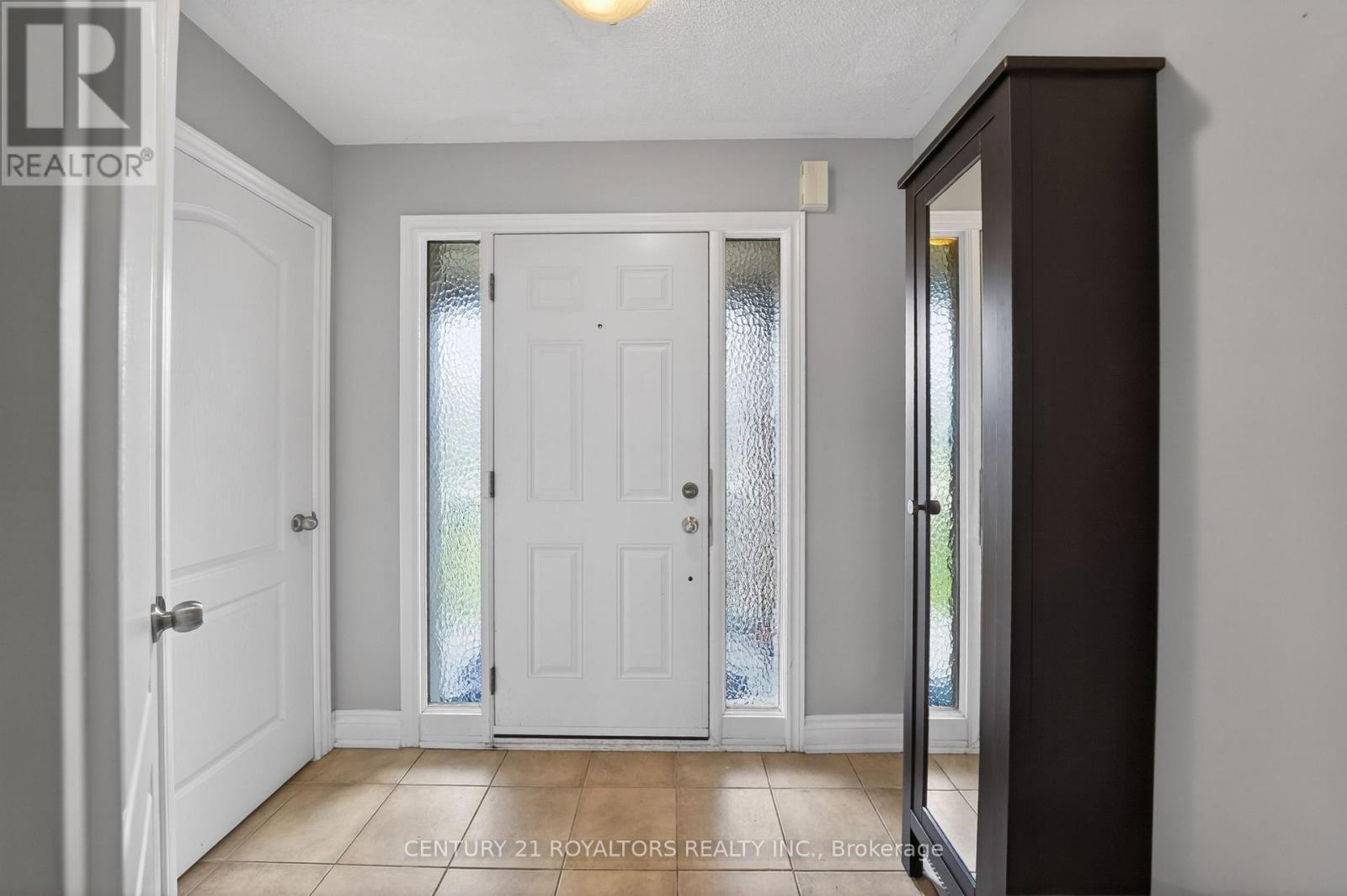 30 Trudelle Crescent, Brampton, Ontario  L7A 2Z1 - Photo 5 - W13091864