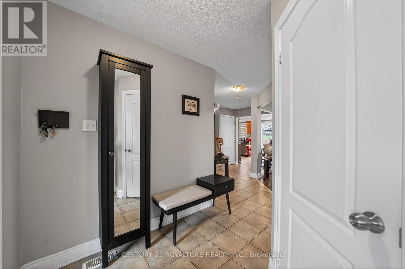 30 Trudelle Crescent, Brampton, Ontario  L7A 2Z1 - Photo 6 - W13091864