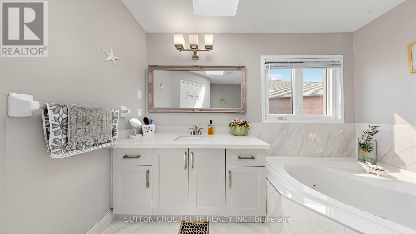 6406 Sapling Trail, Mississauga, Ontario  L5N 7A4 - Photo 17 - W13091932