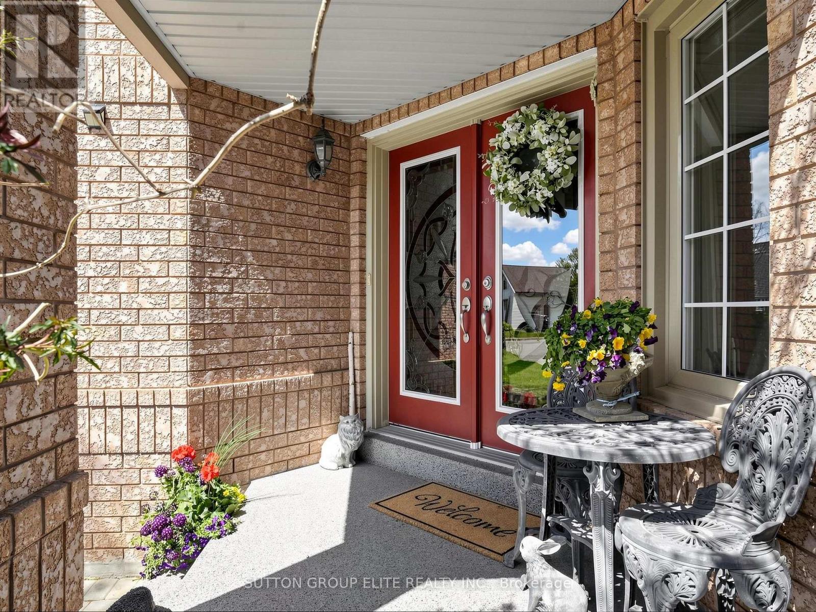 6406 Sapling Trail, Mississauga, Ontario  L5N 7A4 - Photo 3 - W13091932