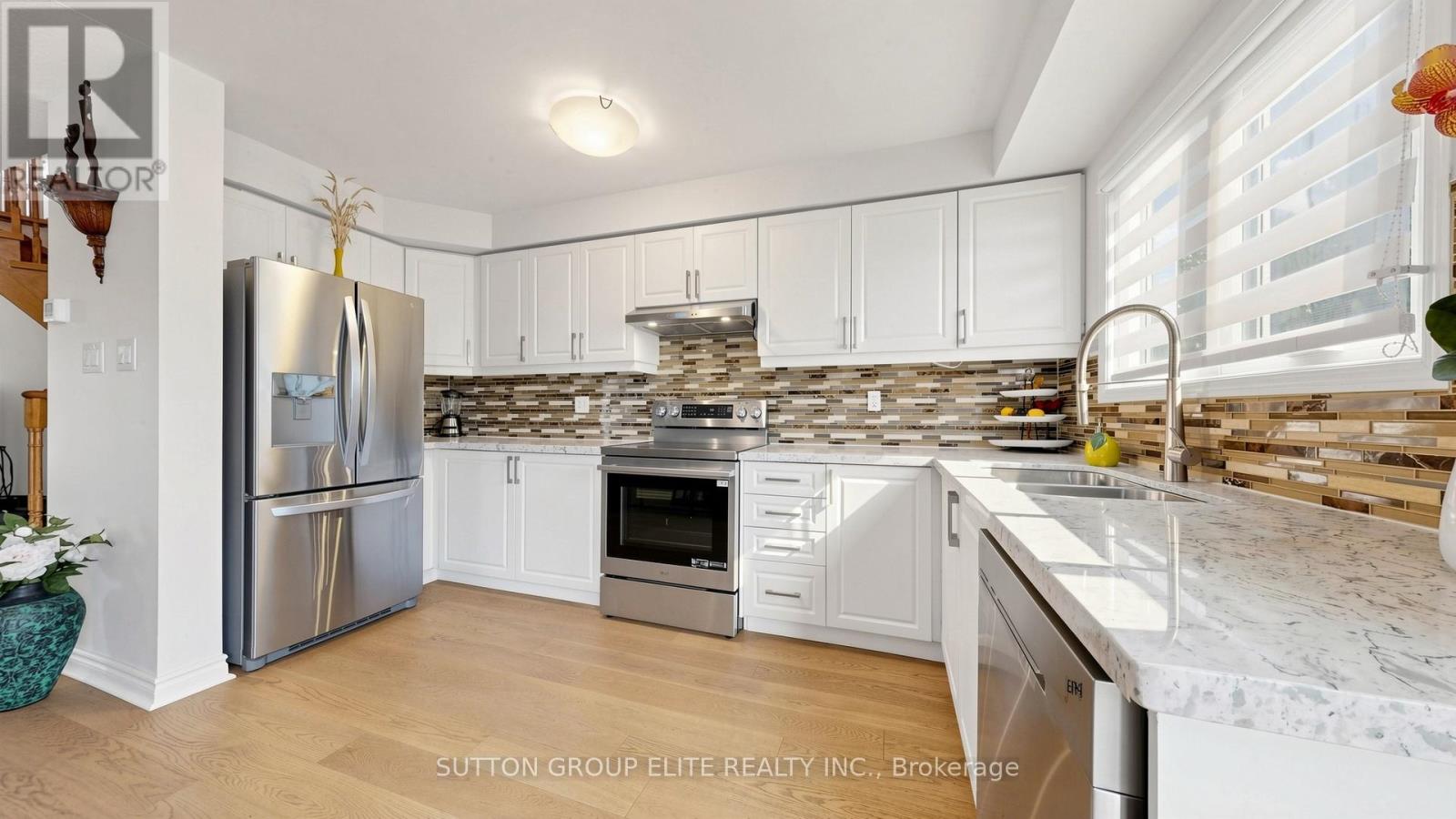 6406 Sapling Trail, Mississauga, Ontario  L5N 7A4 - Photo 8 - W13091932