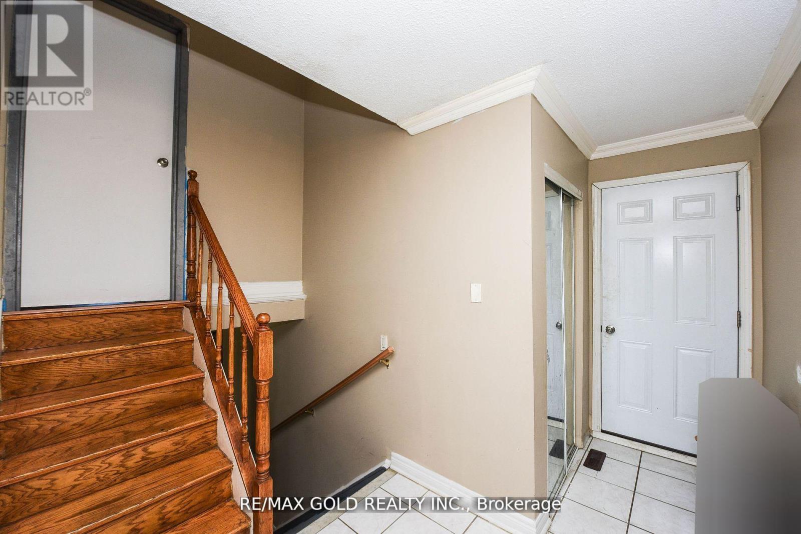 3630 Brandon Gate Drive, Mississauga, Ontario  L4T 3E5 - Photo 7 - W13091936