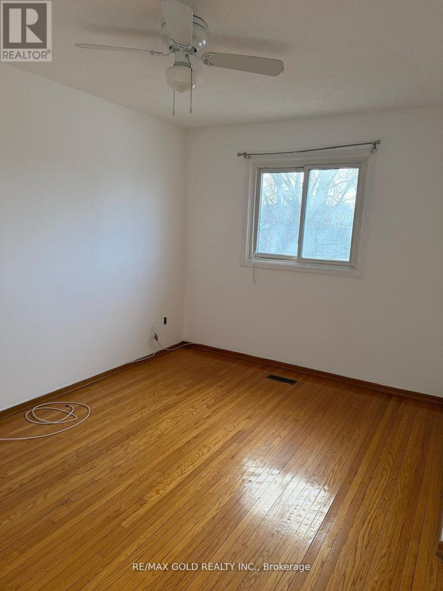 3769 Brandon Gate Drive, Mississauga, Ontario  L4T 3N1 - Photo 10 - W13091952