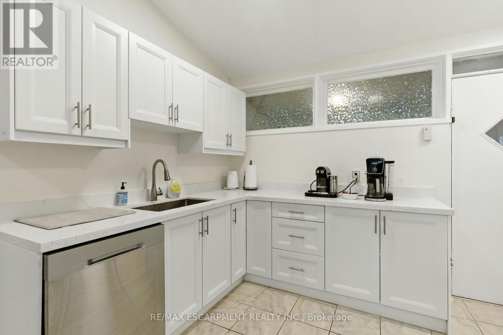 230 South Service Road, Mississauga, Ontario  L5G 2S1 - Photo 8 - W13091998