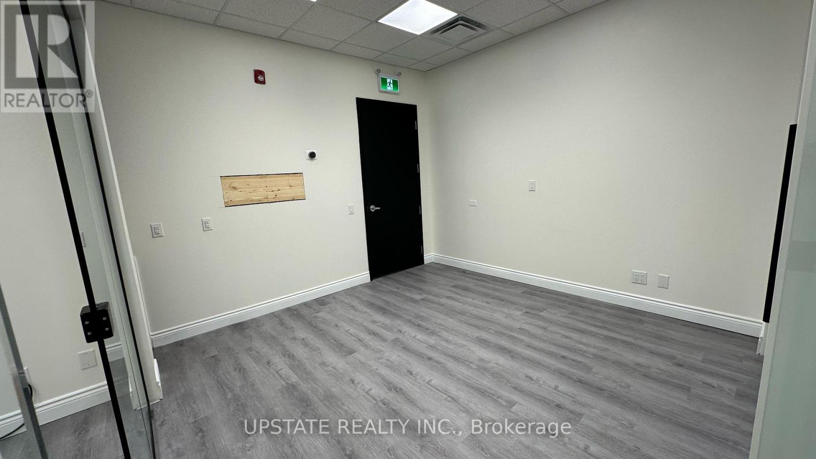212 - 9280 Goreway Drive, Brampton, Ontario  L6P 4N1 - Photo 5 - W13092032
