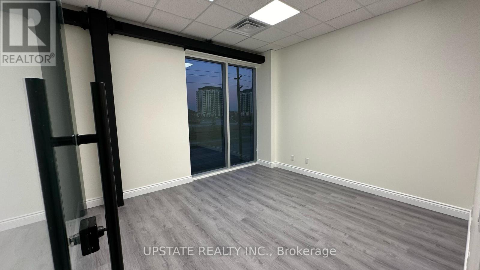 212 - 9280 Goreway Drive, Brampton, Ontario  L6P 4N1 - Photo 7 - W13092032