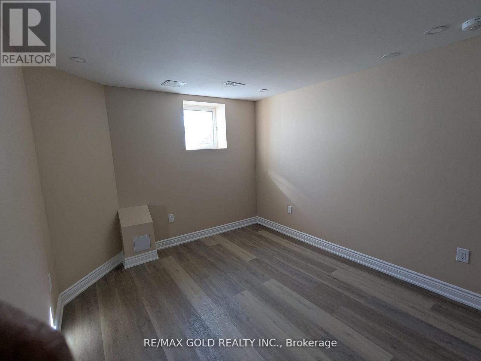 35 Latania Boulevard, Brampton, Ontario  L6P 1T1 - Photo 6 - W13092054