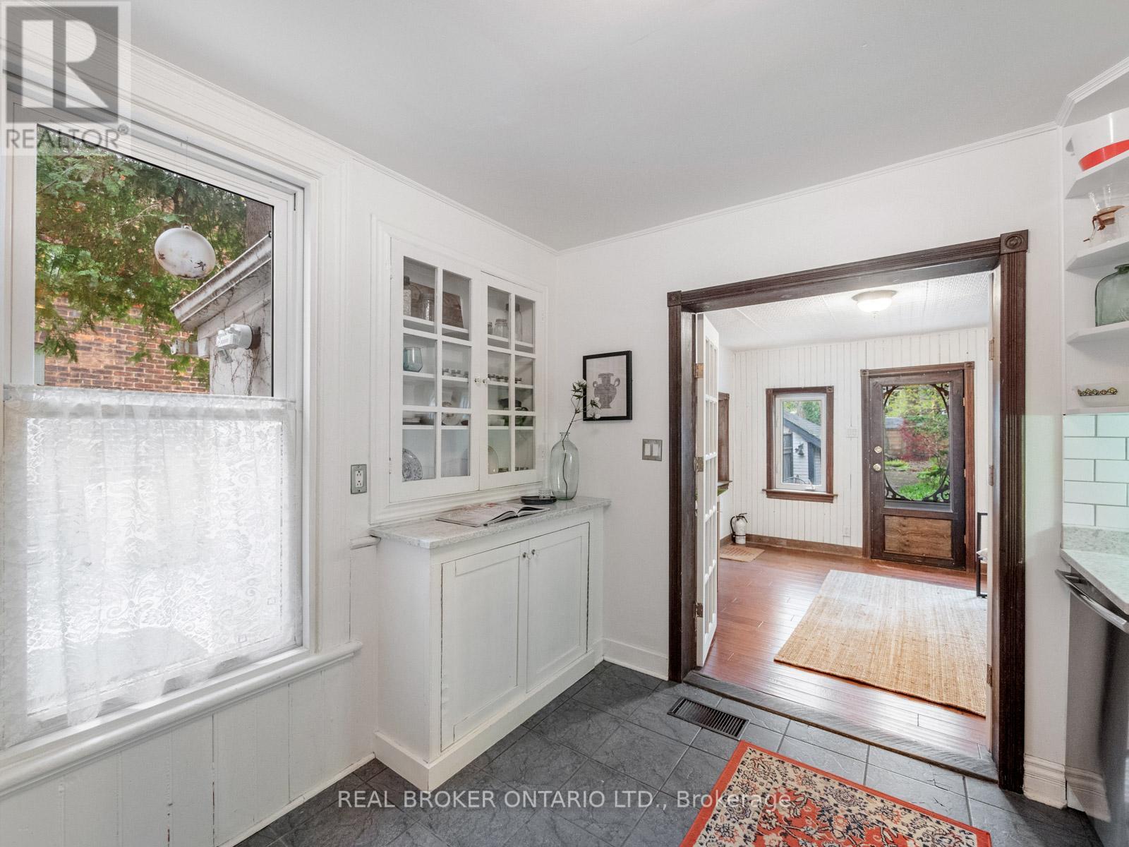 170 Cowan Avenue, Toronto, Ontario  M6K 2N6 - Photo 12 - W13092080