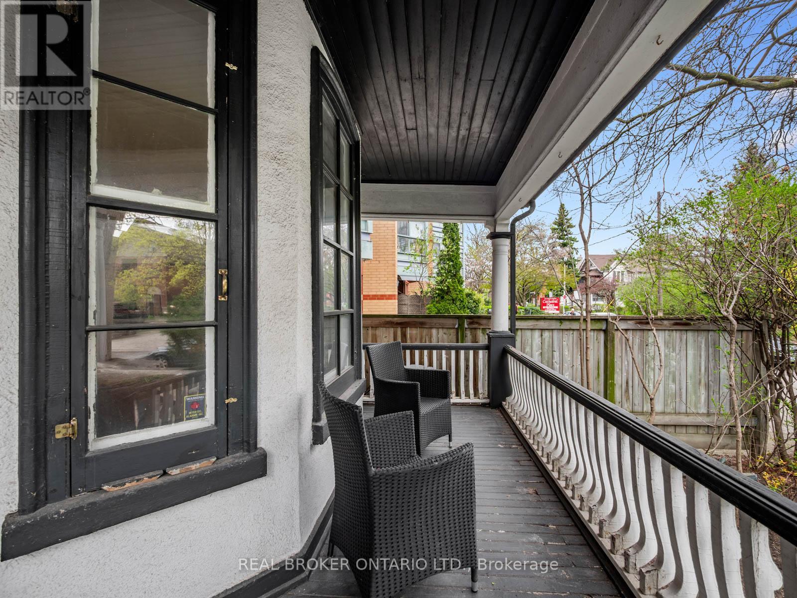 170 Cowan Avenue, Toronto, Ontario  M6K 2N6 - Photo 2 - W13092080