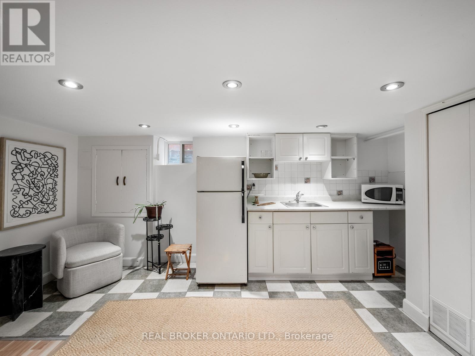 170 Cowan Avenue, Toronto, Ontario  M6K 2N6 - Photo 21 - W13092080