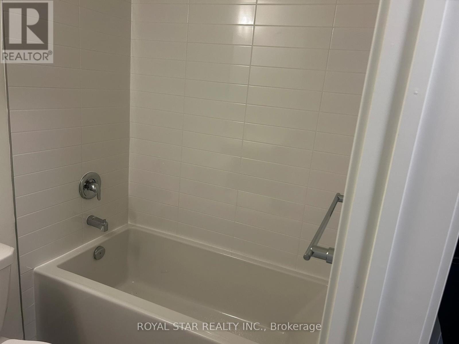Q101 - 155 Canon Jackson Drive, Toronto, Ontario  M6M 0E1 - Photo 10 - W13092102