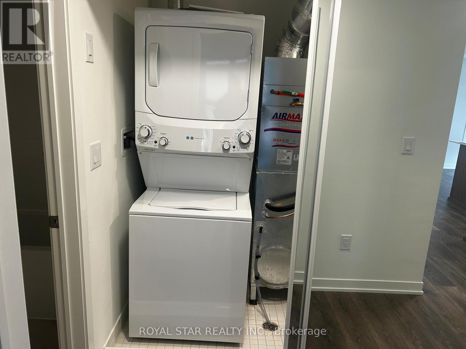 Q101 - 155 Canon Jackson Drive, Toronto, Ontario  M6M 0E1 - Photo 14 - W13092102