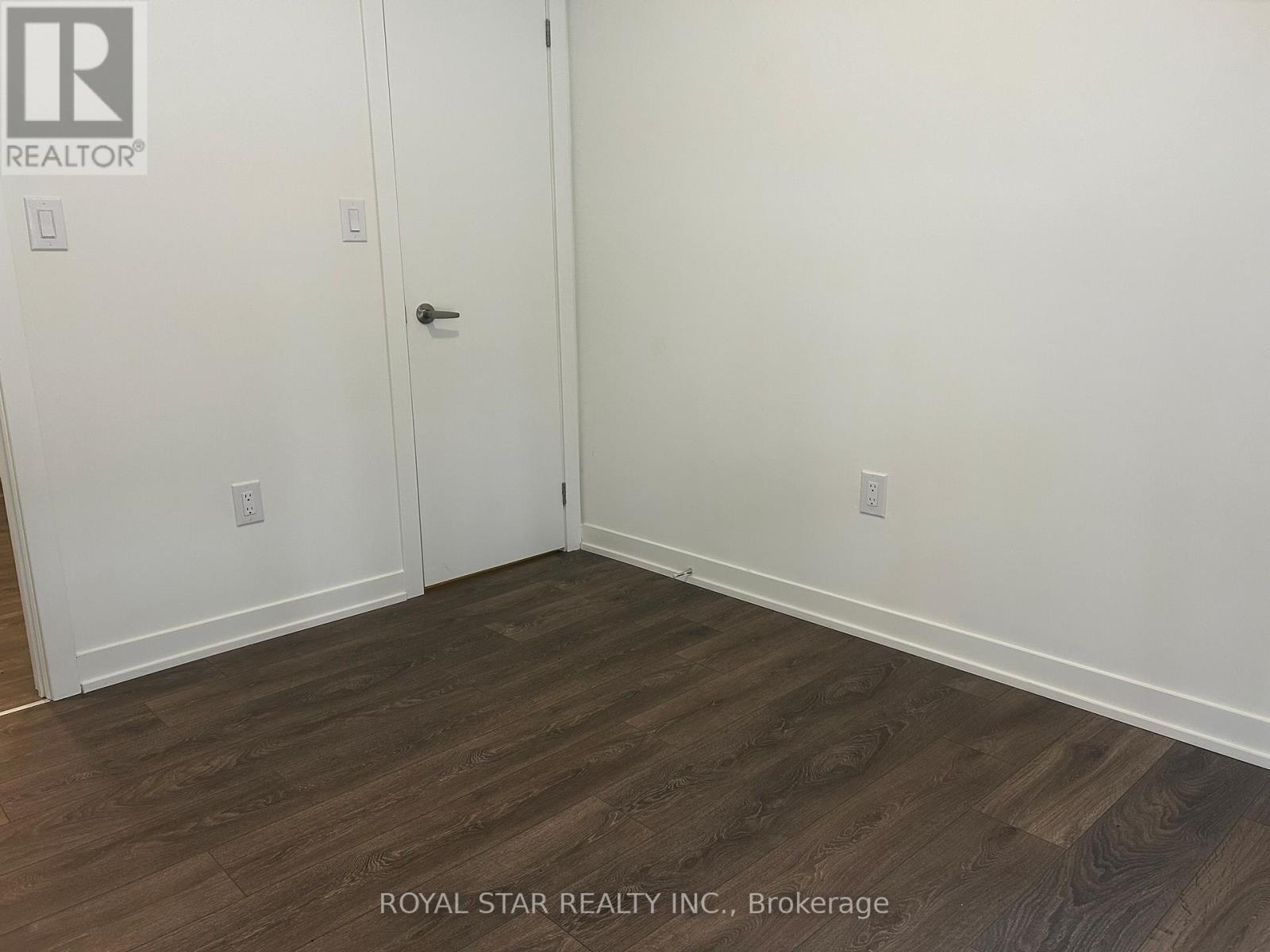 Q101 - 155 Canon Jackson Drive, Toronto, Ontario  M6M 0E1 - Photo 17 - W13092102