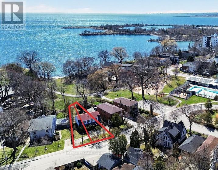 175 LAKE SHORE DRIVE, Toronto, Ontario