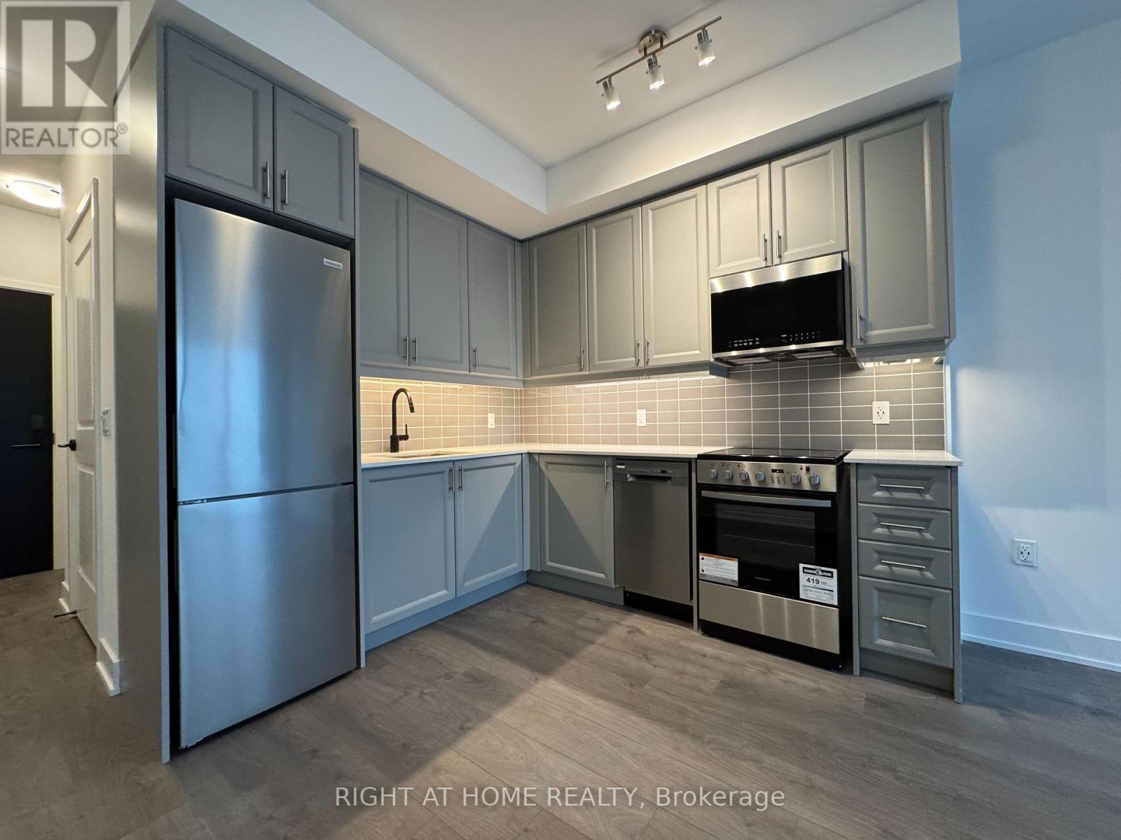 830 - 2343 Khalsa Gate, Oakville, Ontario  L6M 4J2 - Photo 4 - W13092144