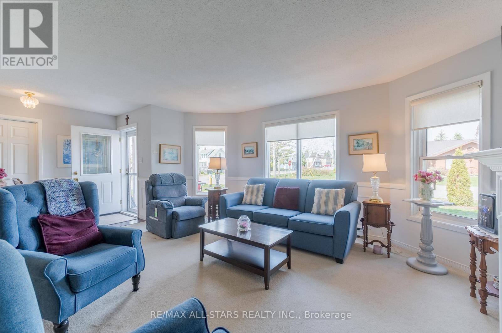 53 Helen Street, Kawartha Lakes, Ontario  K0M 1A0 - Photo 8 - X13092216