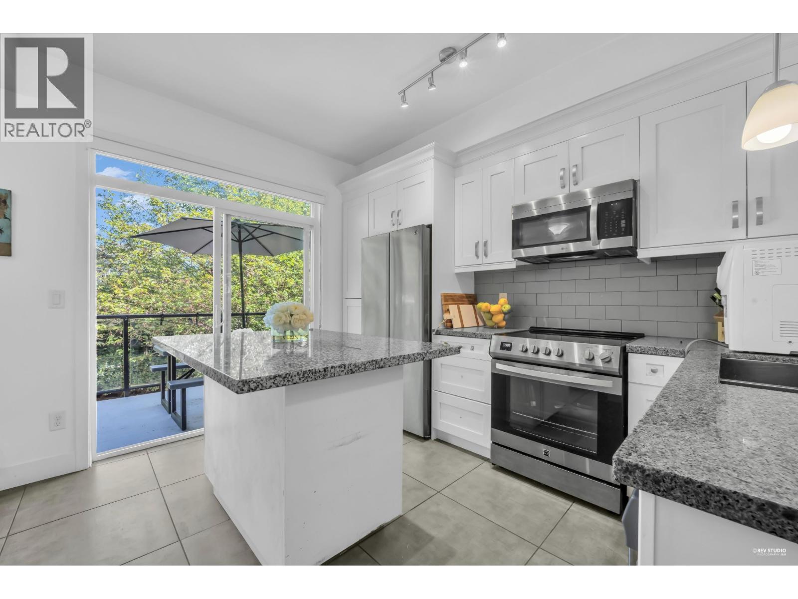 33 1299 Coast Meridian Road, Coquitlam, British Columbia  V3E 0H6 - Photo 8 - R3119259