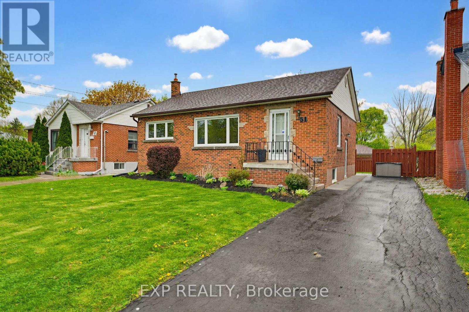 51 Bromley Road, Hamilton, Ontario  L9A 2E1 - Photo 2 - X13091908