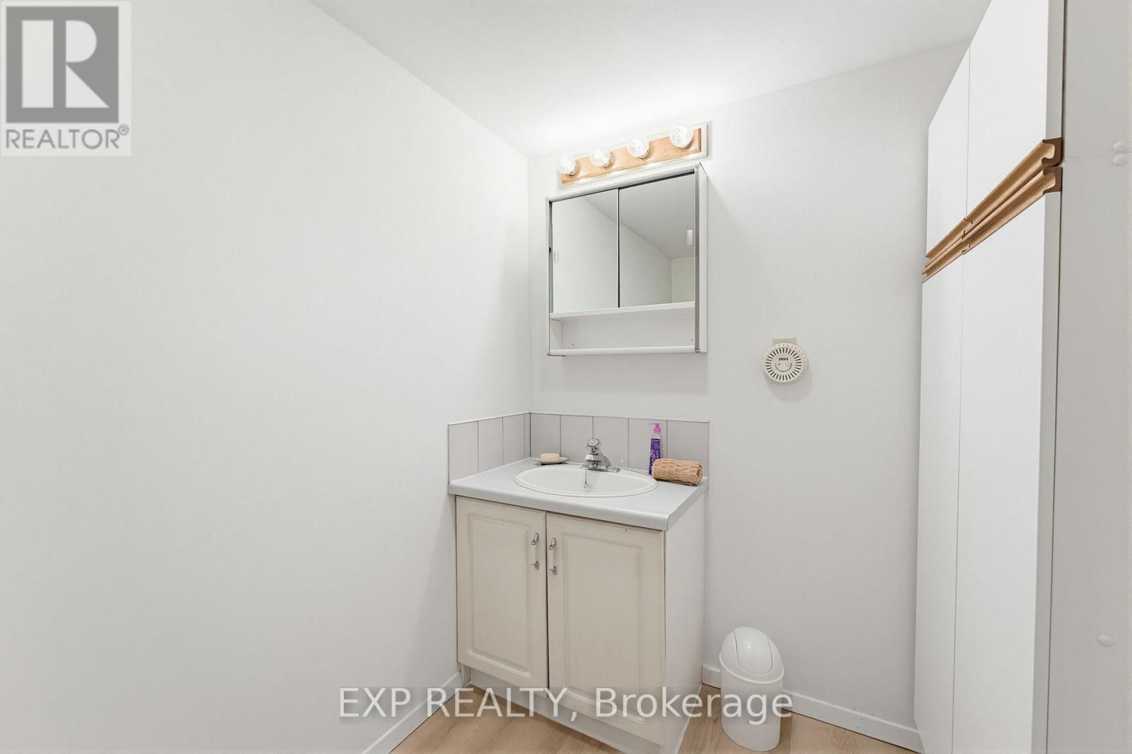 51 Bromley Road, Hamilton, Ontario  L9A 2E1 - Photo 31 - X13091908