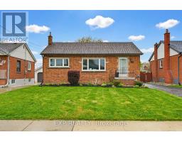 51 BROMLEY ROAD, Hamilton, Ontario