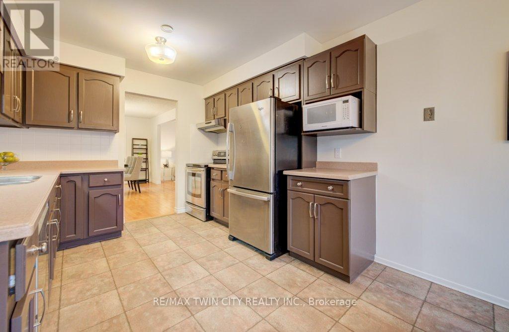 467 Redfox Road, Waterloo, Ontario  N2K 2S1 - Photo 18 - X13091914