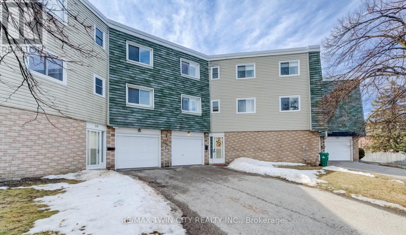 11 - 60 ELMSDALE DRIVE, Kitchener, Ontario