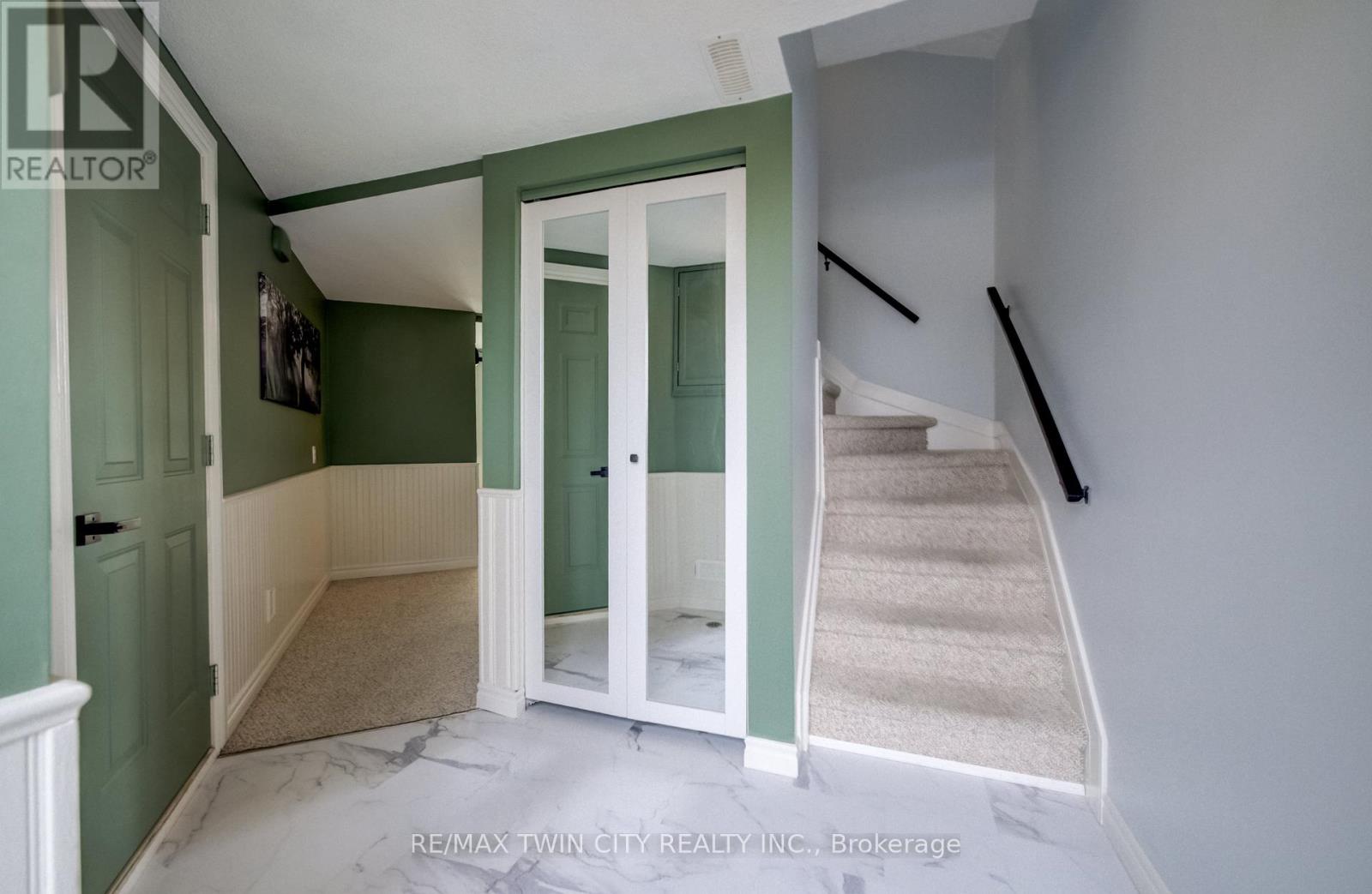 11 - 60 Elmsdale Drive, Kitchener, Ontario  N2E 2G4 - Photo 4 - X13092104