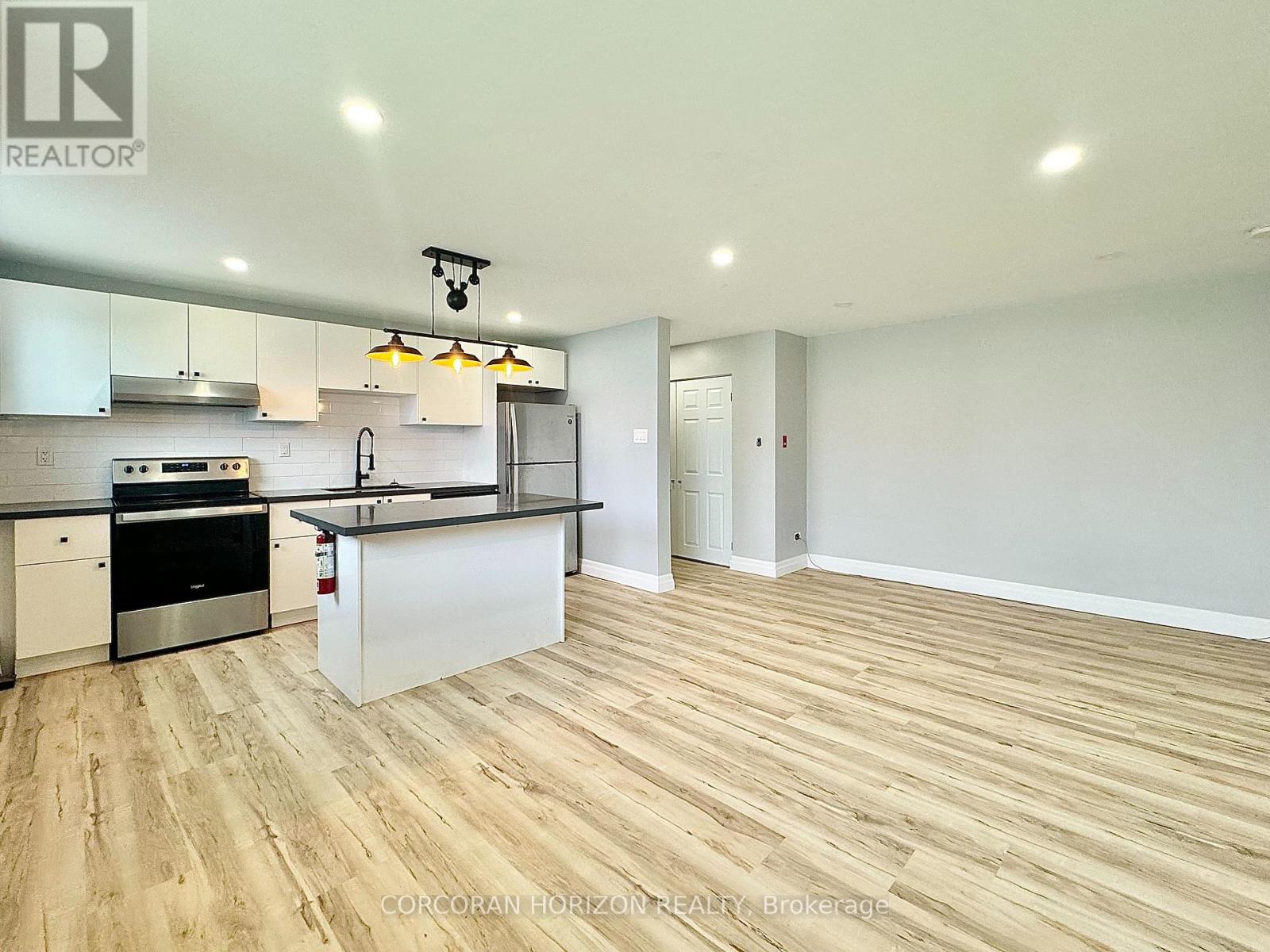104 - 413 Hazel Street, Waterloo, Ontario  N2L 3P7 - Photo 3 - X13092114