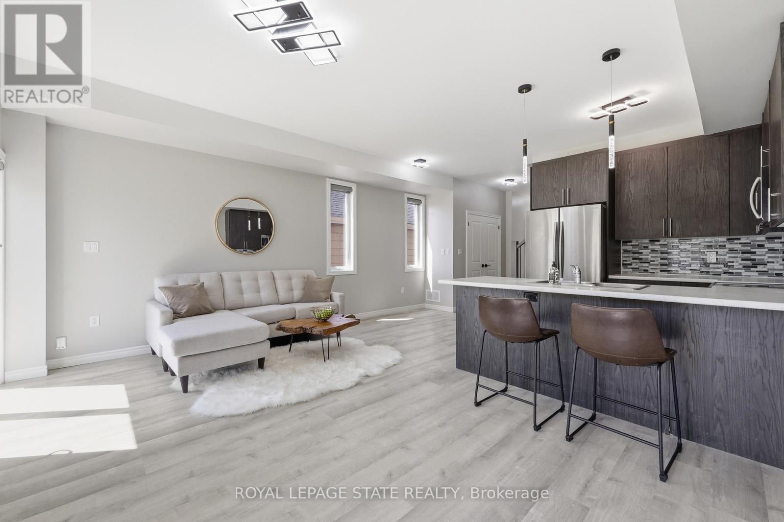 37 Delena Avenue S, Hamilton, Ontario  L9H 1B7 - Photo 13 - X13092142