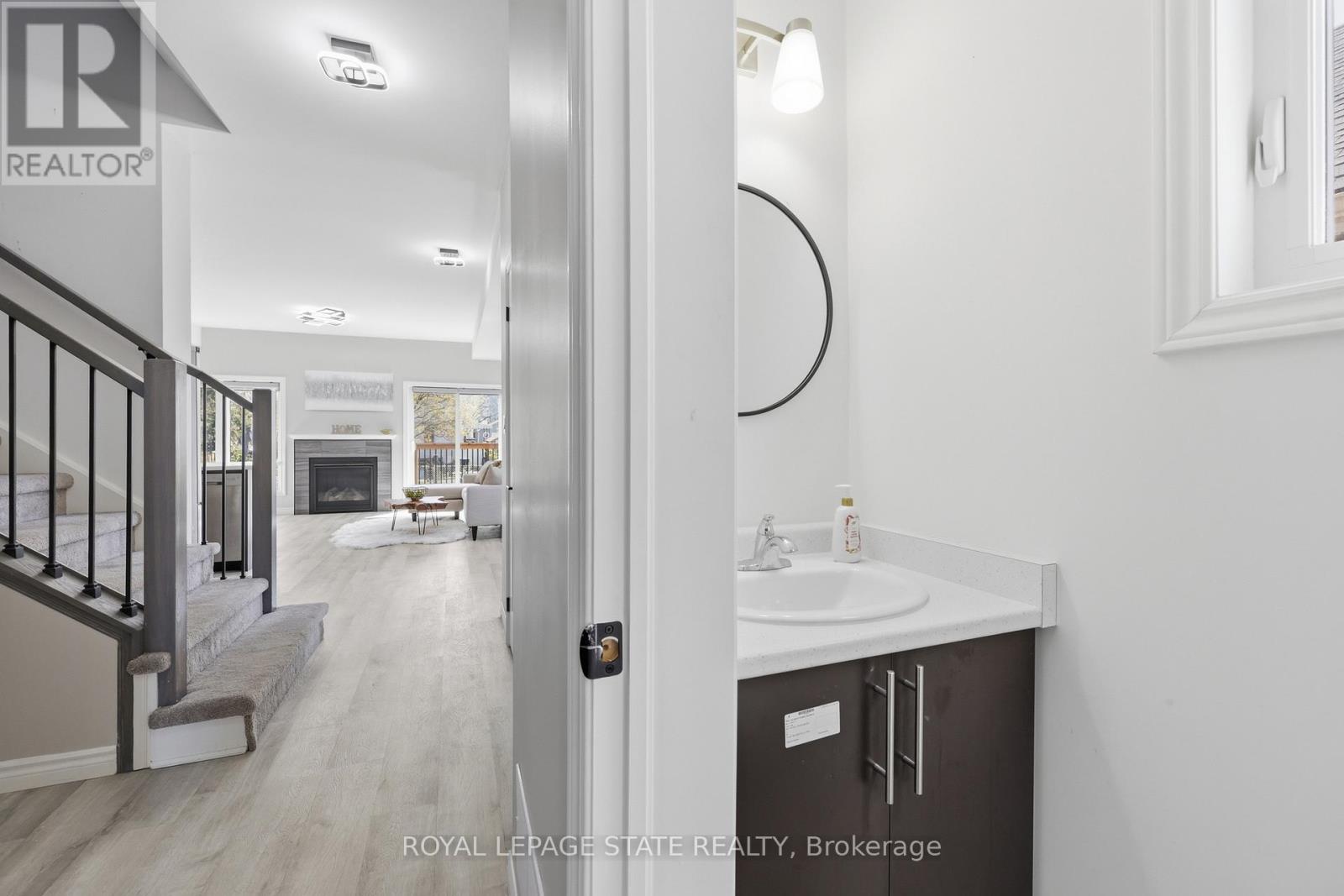 37 Delena Avenue S, Hamilton, Ontario  L9H 1B7 - Photo 8 - X13092142