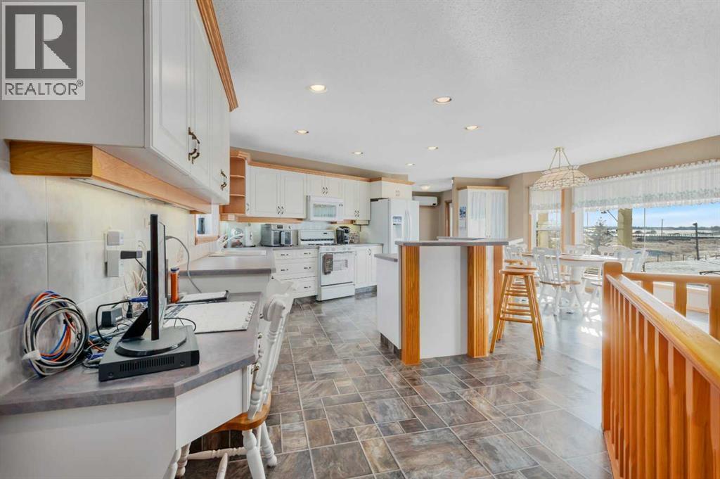 27556 Township Road 372, Rural Red Deer County, Alberta  T4G 0M5 - Photo 10 - A2285163
