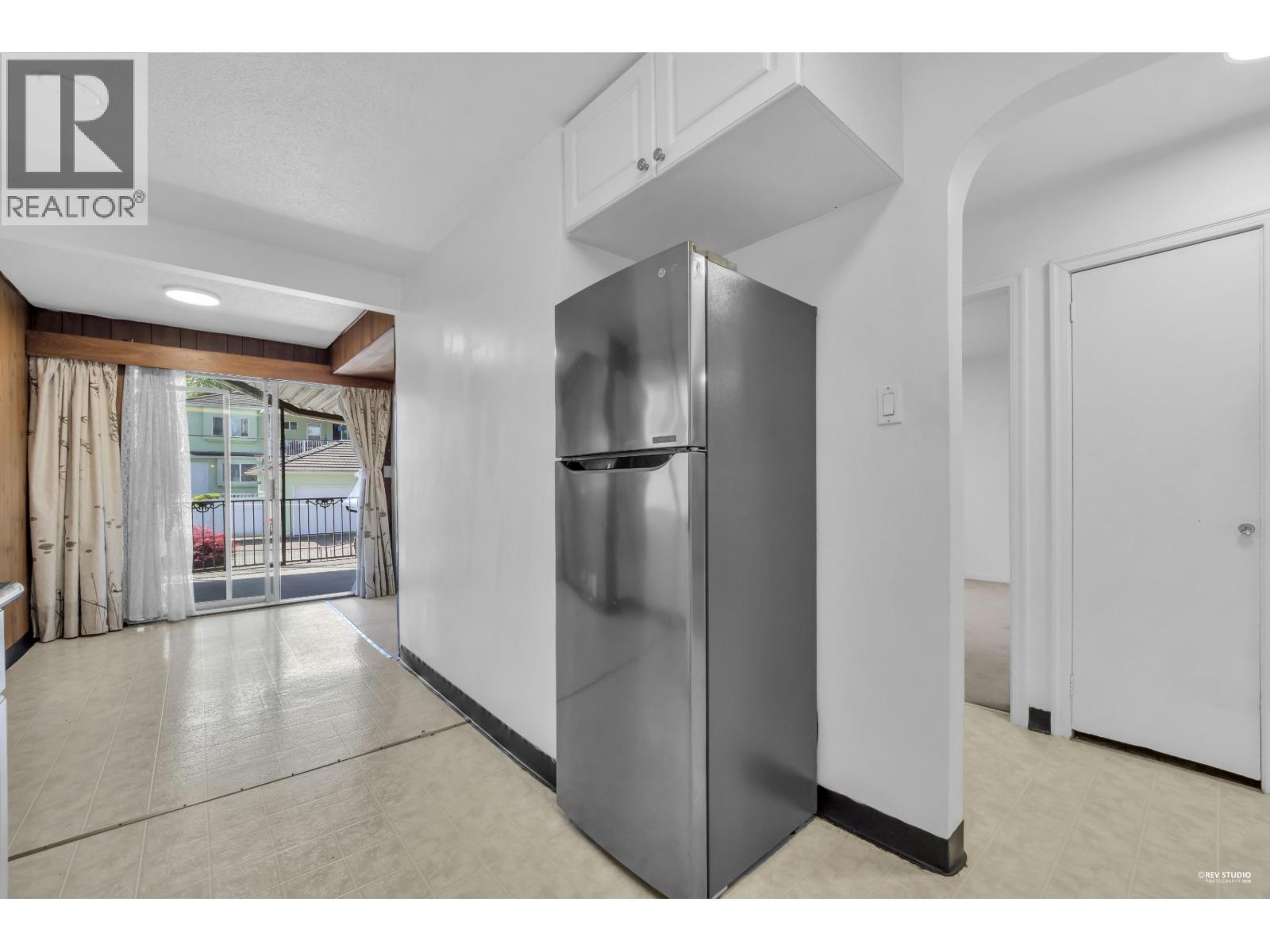 3006 E 27th Avenue, Vancouver, British Columbia  V5R 1P2 - Photo 11 - R3120223