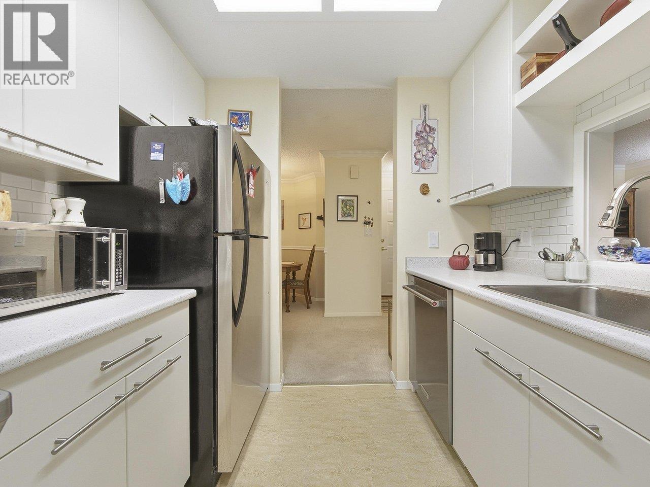 3184 Mountain Highway, North Vancouver, British Columbia  V7K 2H5 - Photo 11 - R3120114