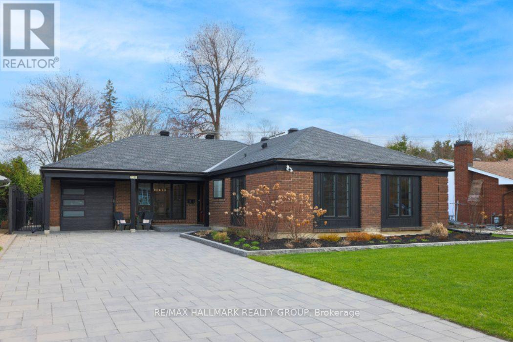1996 QUINCY AVENUE, Ottawa, Ontario