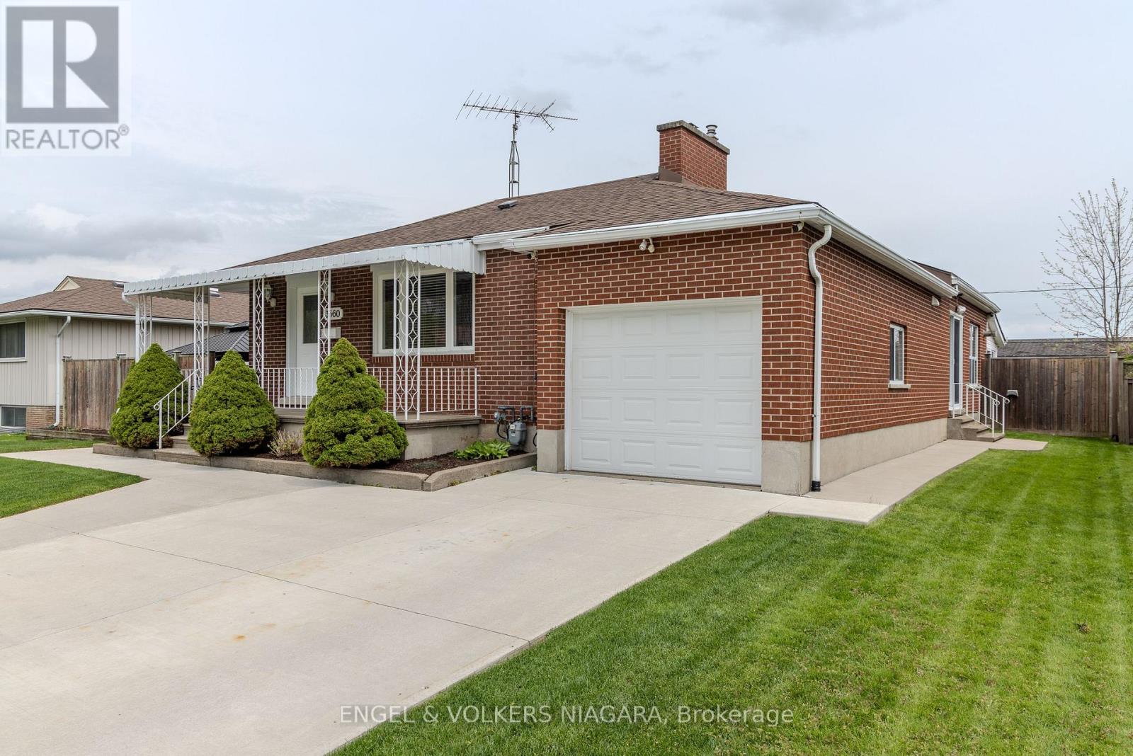 3560 Rapidsview Drive, Niagara Falls, Ontario  L2G 6C4 - Photo 3 - X13092218